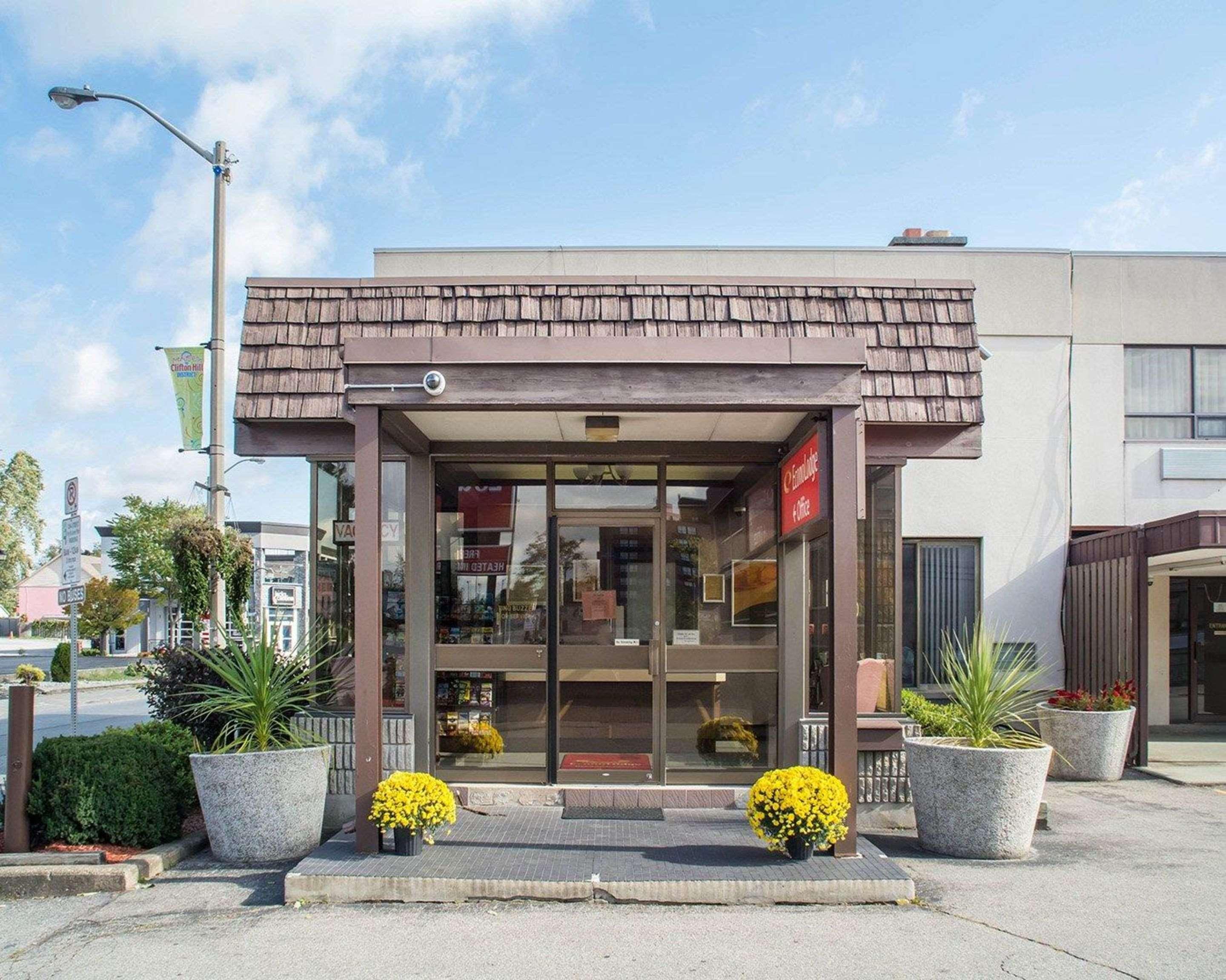 Econo By The Falls Lodge Niagara